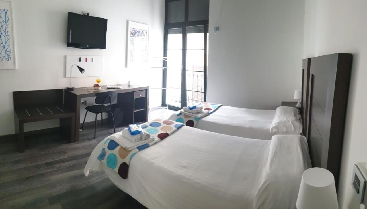 セビリア Residencia Viriatoホステル エクステリア 写真