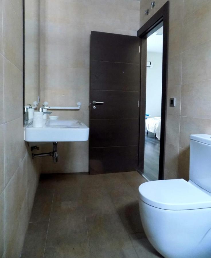 セビリア Residencia Viriatoホステル エクステリア 写真