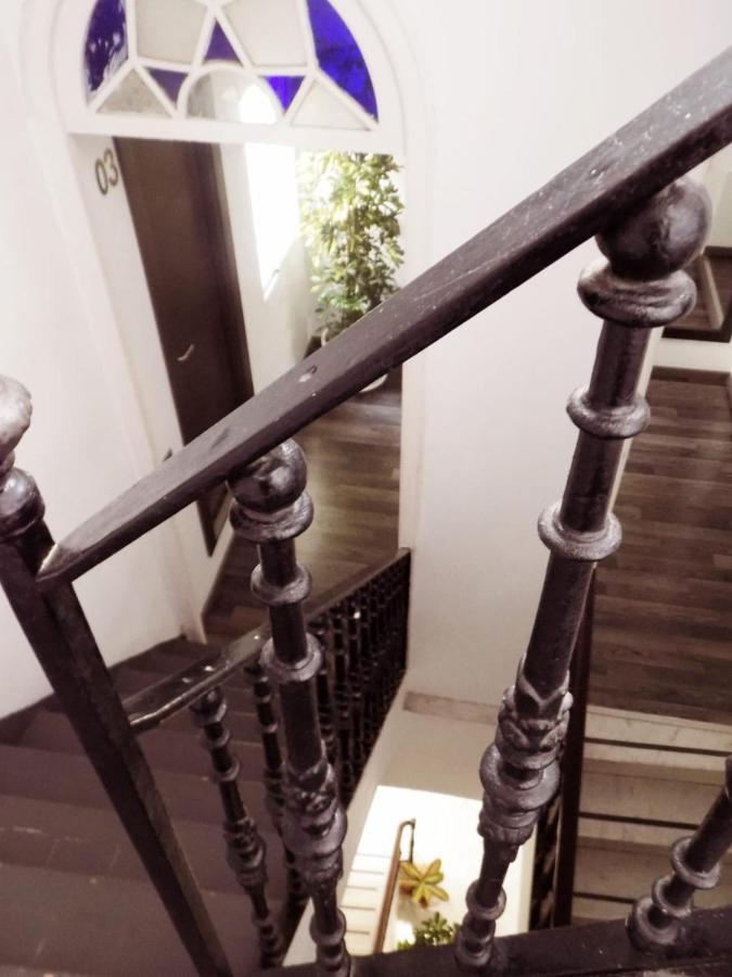 セビリア Residencia Viriatoホステル エクステリア 写真