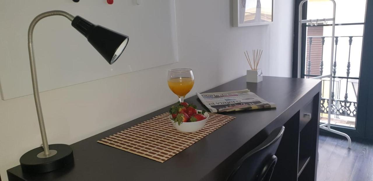 セビリア Residencia Viriatoホステル エクステリア 写真